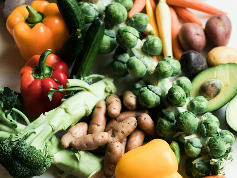 Fresh vegetables rich in calcium including broccoli